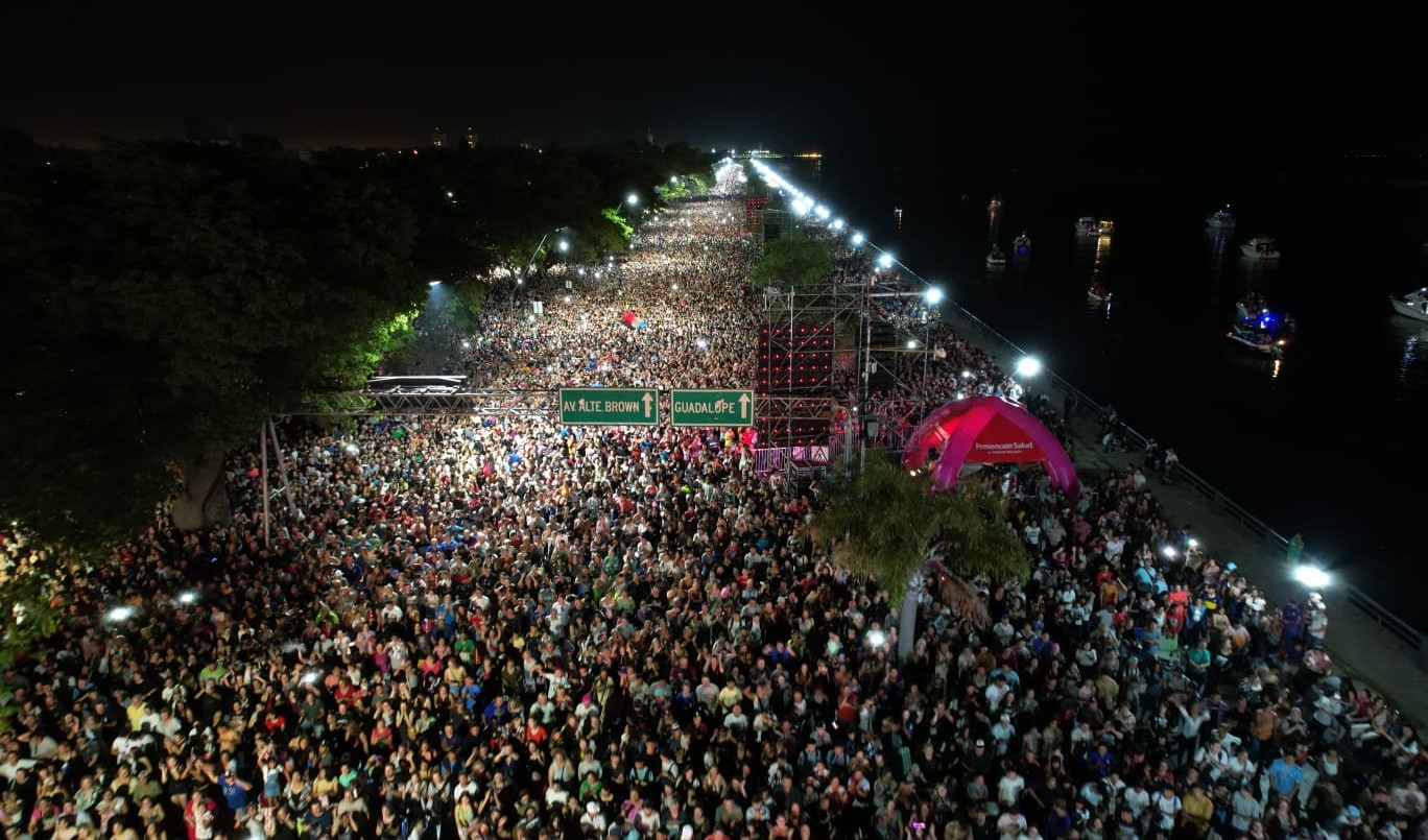 Más de 120 mil personas participaron de la fiesta por los 449 años de la ciudad | Espectaculos