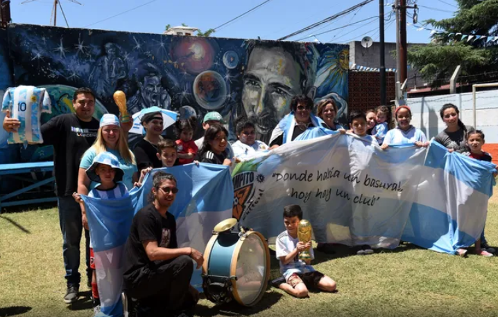 El barrio de Lio Messi en Rosario se tiñó de celeste y blanco por la fiebre mundialista | Deportes