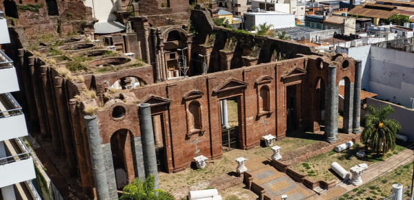 Este viernes reabre sus puertas el Patio Catedral recuperando un espacio emblemático | Espectaculos