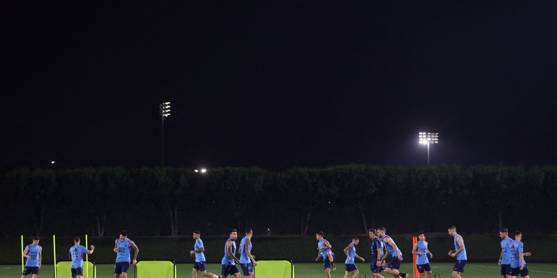 Messi se entrenó diferenciado, pero jugará ante Arabia | Deportes