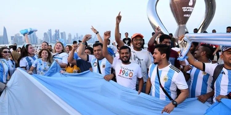 Banderazo de los hinchas argentinos en Doha | Deportes