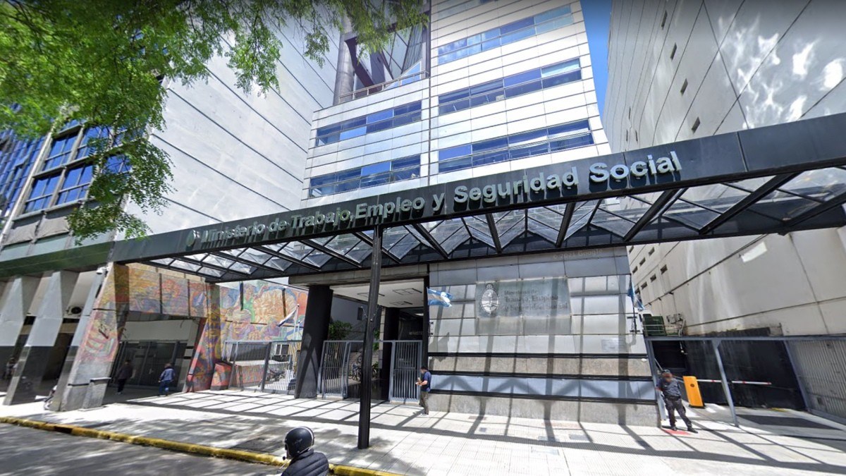 El Consejo del Salario acordó un incremento del 20% en cuatro tramos | Información General