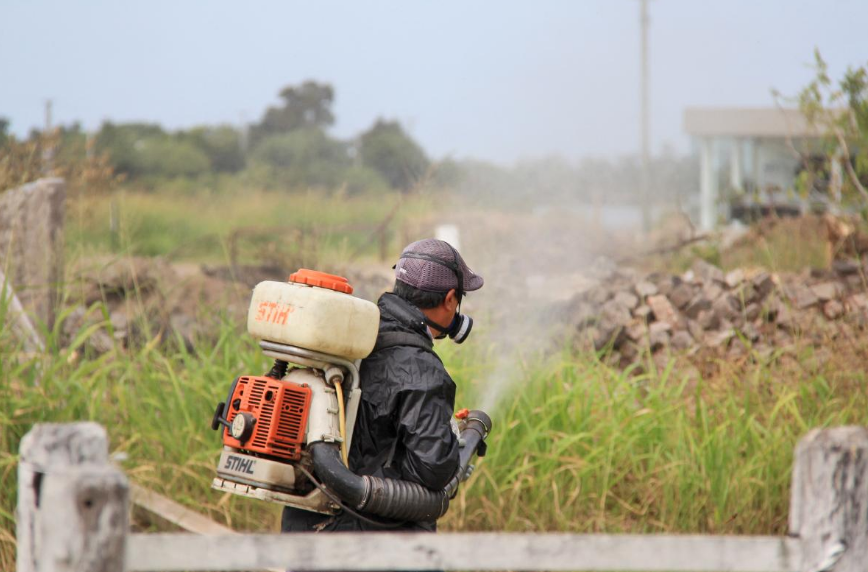 Sigue la campaña de fumigación en los barrios de la ciudad | Información General