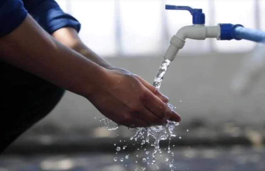 Calor agobiante: Aguas Santafesinas pide un uso "responsable y solidario" del agua potable | Información General