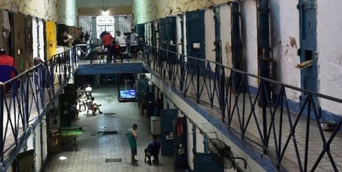 Un juez ordenó que los presos de la cárcel de Coronda no puedan acceder a celulares | Judiciales