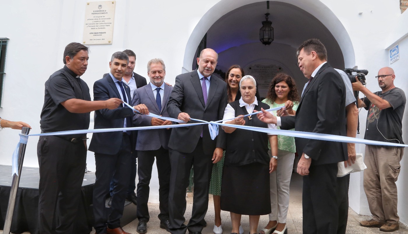Perotti inauguró la puesta en valor del histórico convento en San Lorenzo | Información General