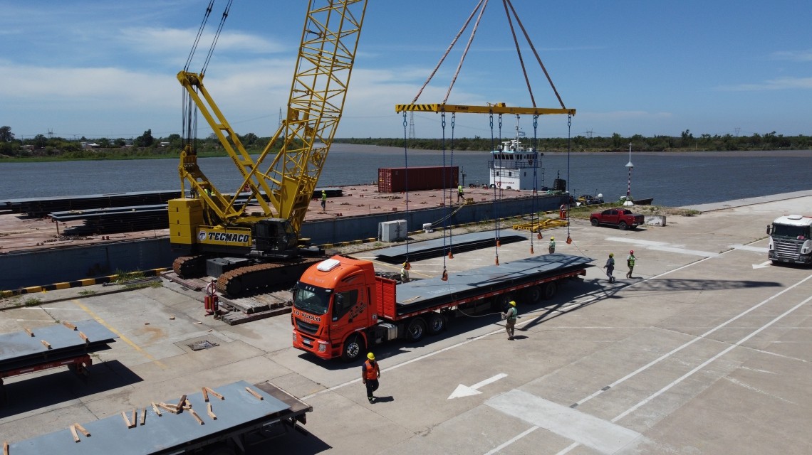Intensa actividad del Puerto de Santa Fe en todas sus terminales portuarias | Noticias