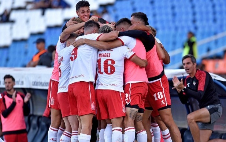 Estudiantes cosechó su primera victoria en el certamen, ante Godoy Cruz | Deportes