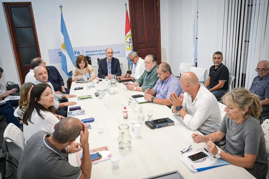 Docentes y estatales definen si aceptan o no la nueva oferta salarial del gobierno | Noticias