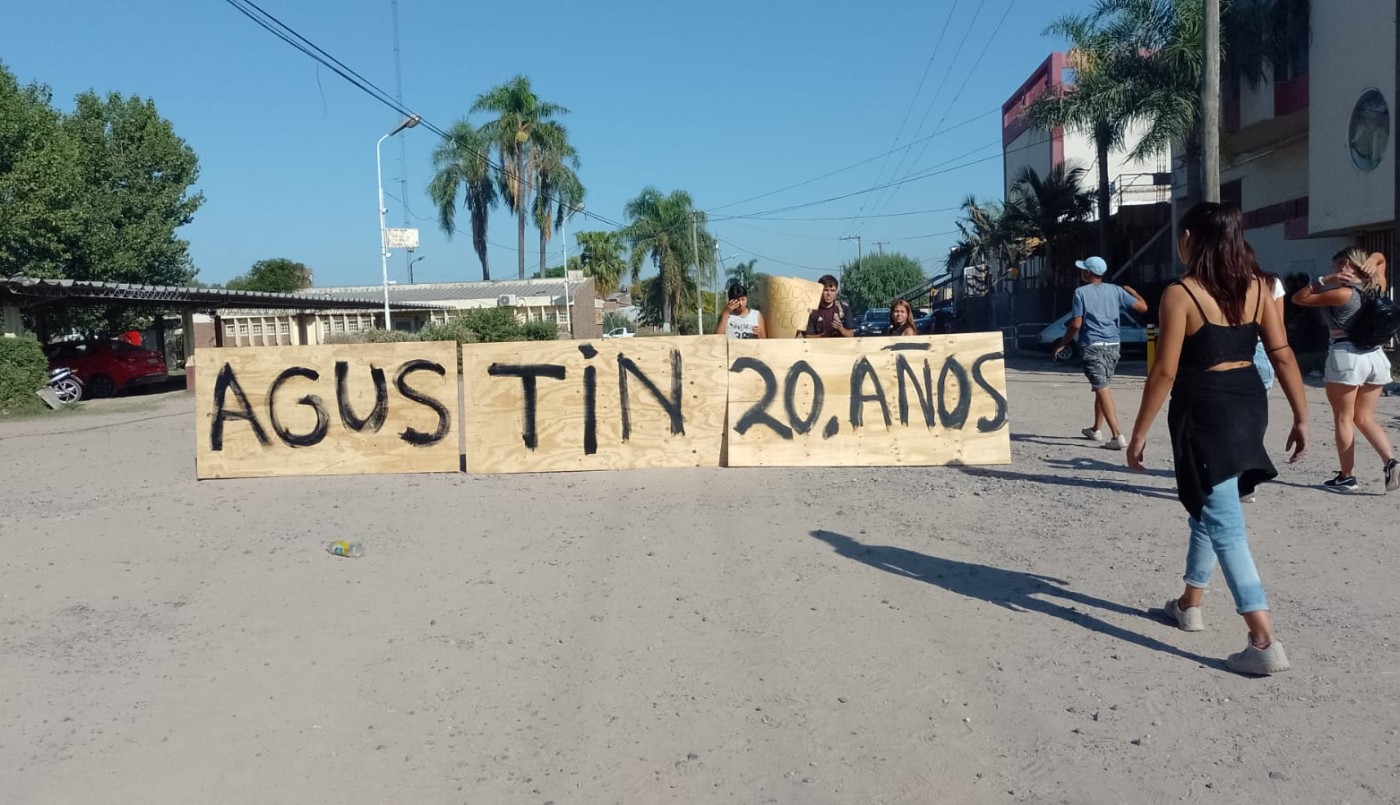 Familiares y amigos del joven fallecido en un frigorífico bloquean el acceso a la planta en Recreo | Noticias