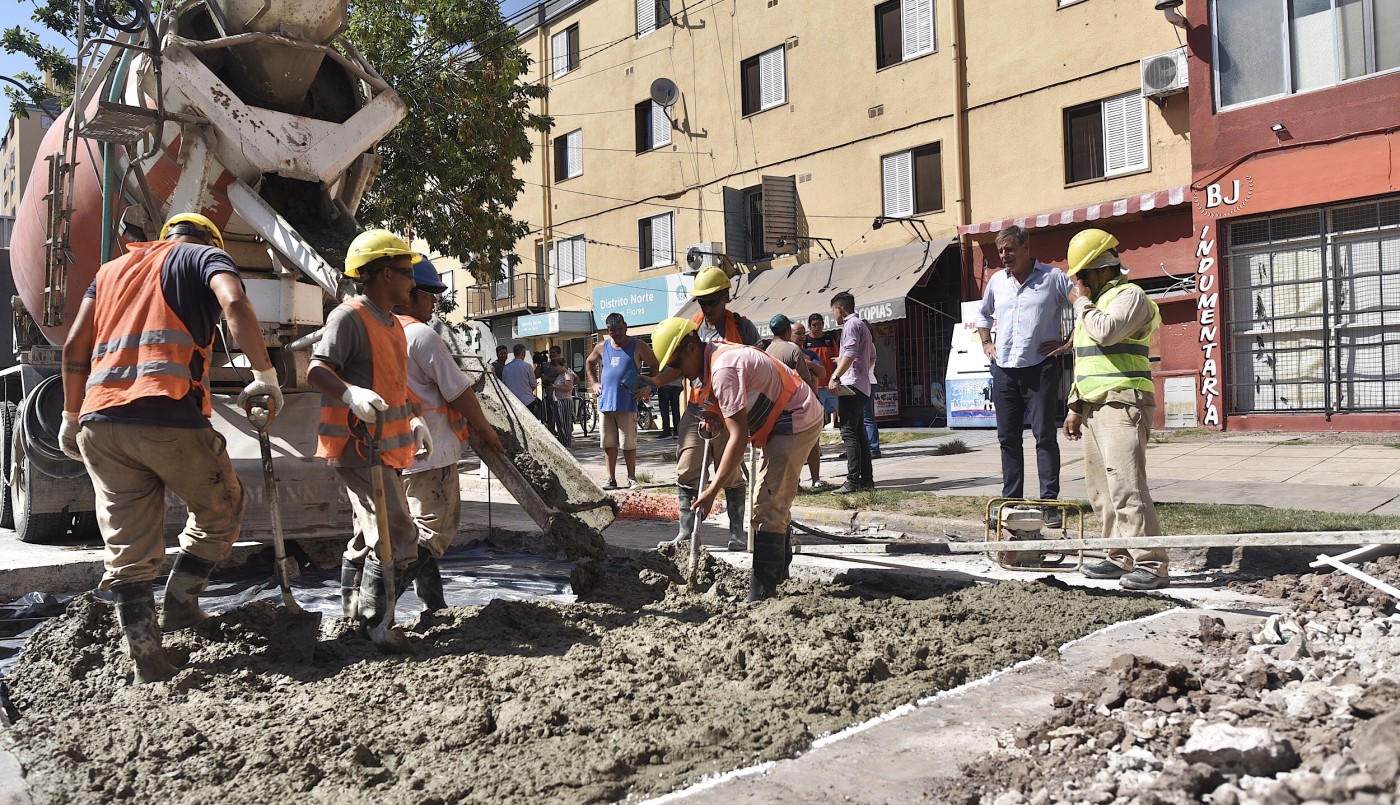 Con luces y pavimento nuevo, avanzan las mejoras de Regimiento 12 de Infantería | Información General