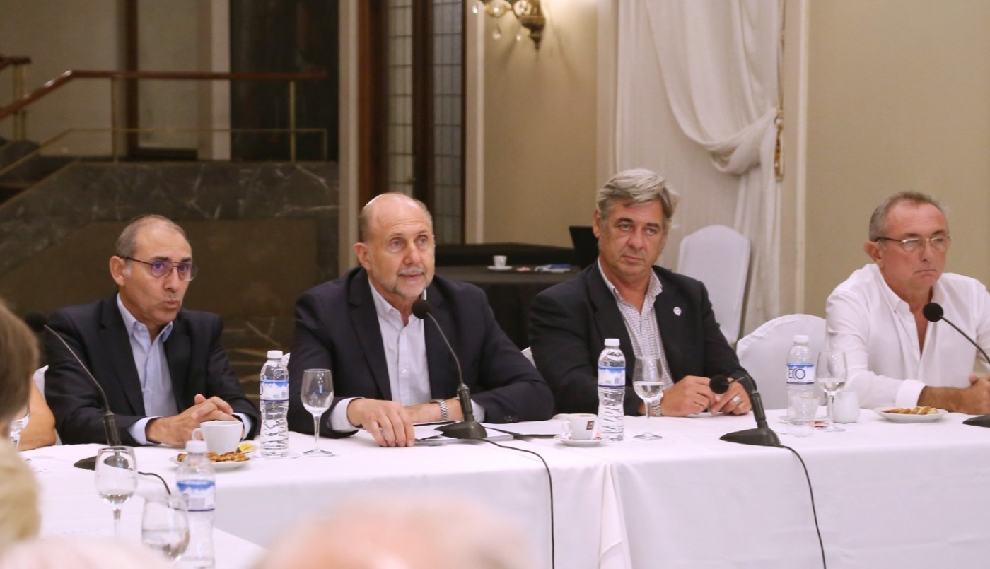 Perotti se reunió en Rosario con representantes del sector agropecuario | Información General