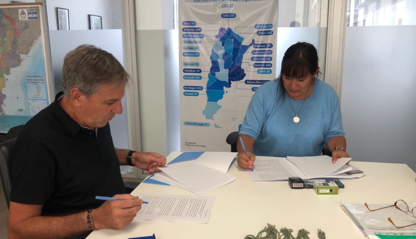 En Buenos Aires, se firmó un convenio para seguir con las obras en barrios Transporte y Villa Elsa | Noticias