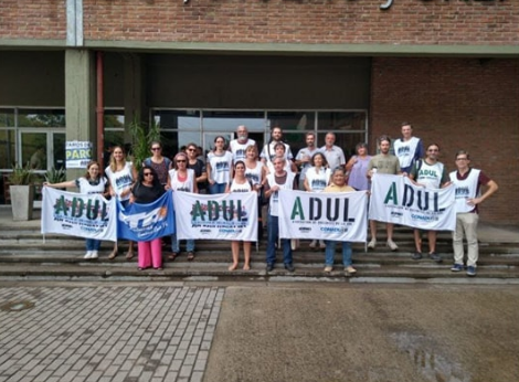Los docentes universitarios nucleados en ADUL paran durante toda la semana | Noticias