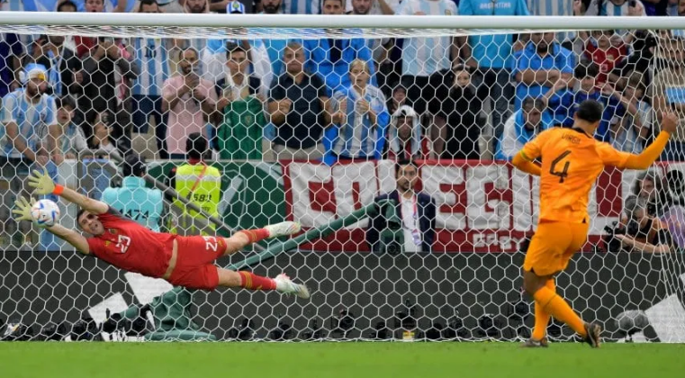 La revelación de Dibu Martínez sobre el penal de Van Dijk en la definición de cuartos de final | Deportes