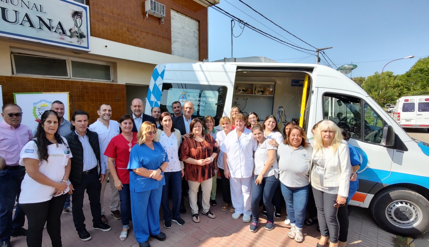 El gobernador Omar Perotti entregó una ambulancia en María Juana | Noticias