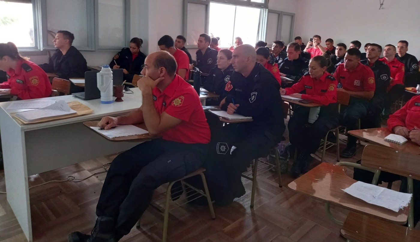 Nación y provincia capacitan Bomberos Zapadores para el combate de incendios forestales | Información General