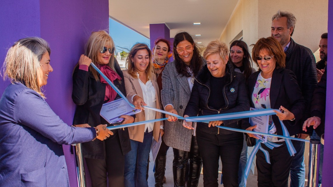 Se inauguraron los Puntos Violeta de Cañada de Gómez y Las Parejas | Igualdad y Género