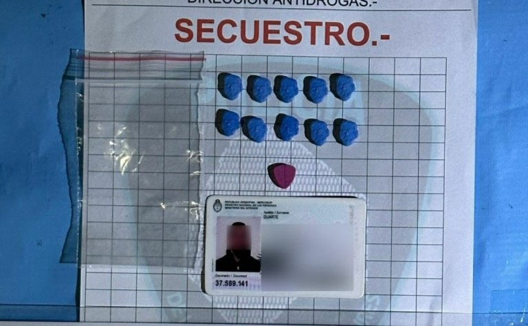 Secuestraron pastillas de éxtasis con la cara de Messi y detuvieron al dealer en Puerto Madero | Información General