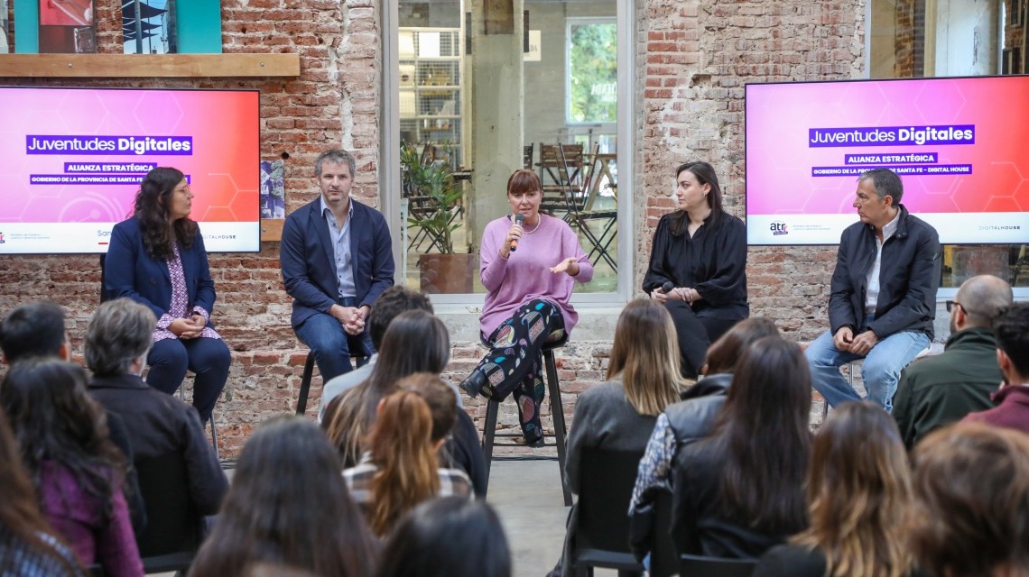 Se firmó un convenio para formar jóvenes en competencias digitales | Información General