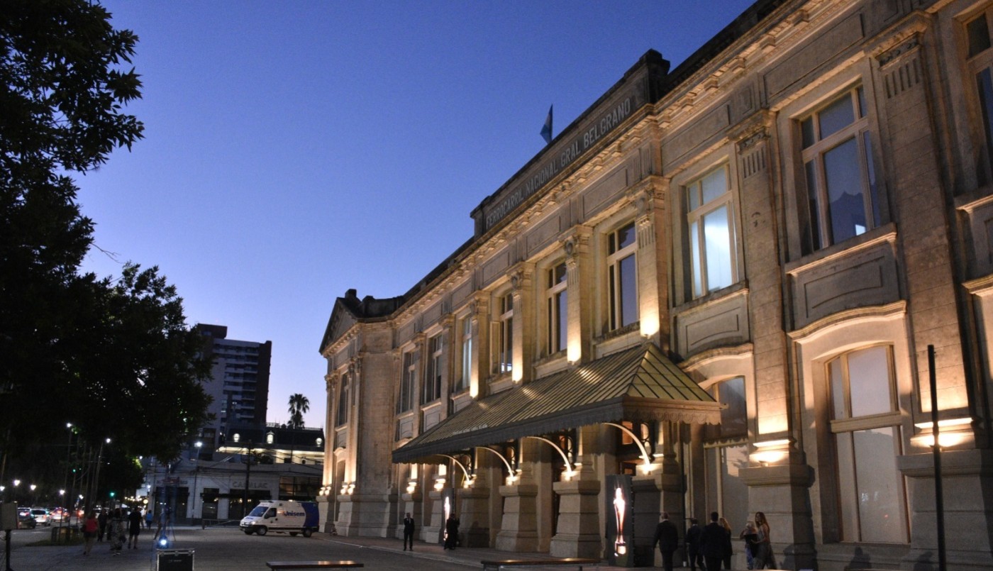 Llega Lucía Maidana a presentar "Aromadas" a la planta alta de la Estación Belgrano | Espectaculos