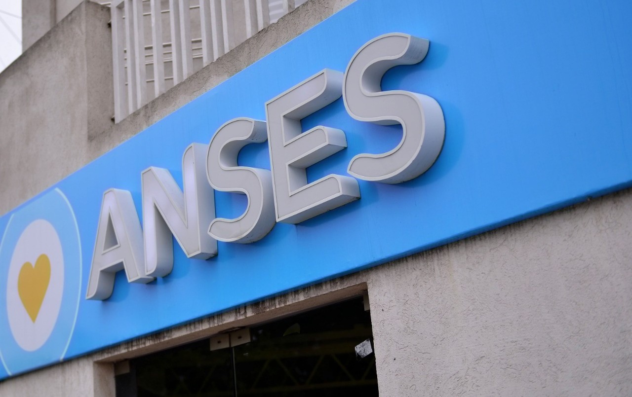 ANSES: quiénes cobran este lunes | Información General