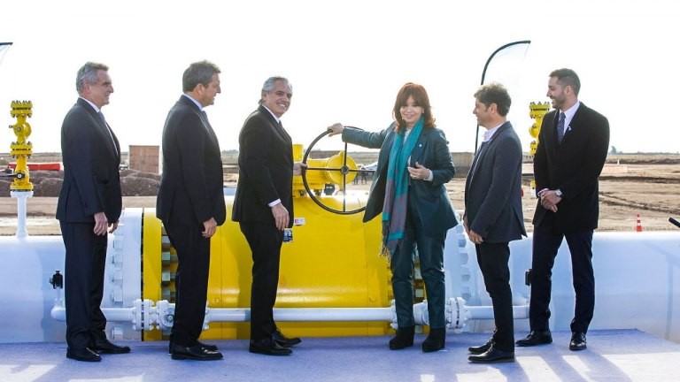 Alberto, Massa y Cristina abrieron juntos la válvula para inaugurar el gasoducto Néstor Kirchner | Nacionales