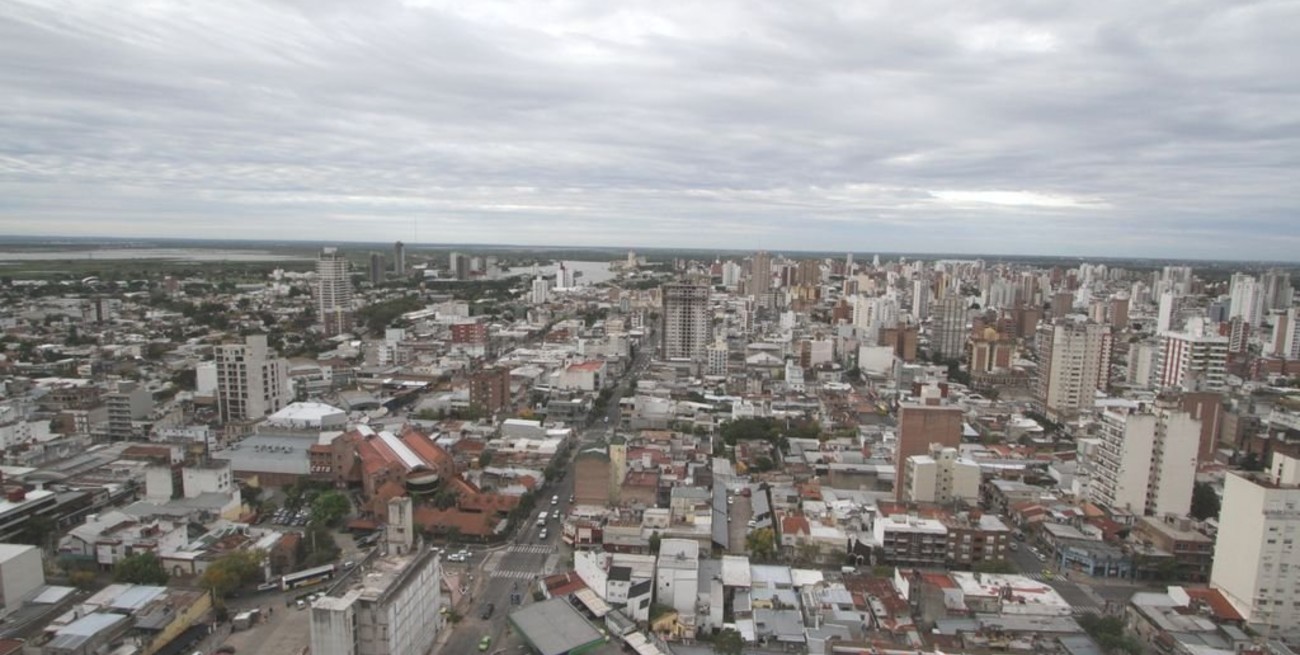 Lunes con cielo nublado en la ciudad de Santa Fe | Información General