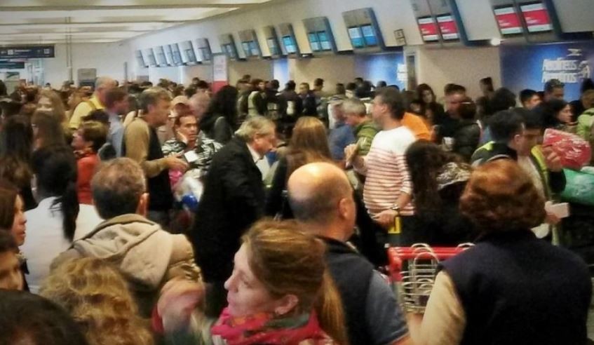 Caos en Aeroparque: hay al menos 3.000 pasajeros afectados por un conflicto gremial | Nacionales