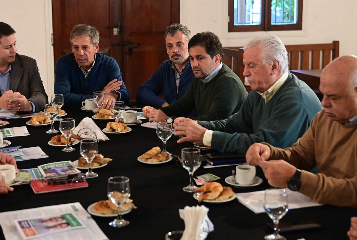 Jatón encabezó una nueva reunión con la Mesa de Entidades Productivas | Información General