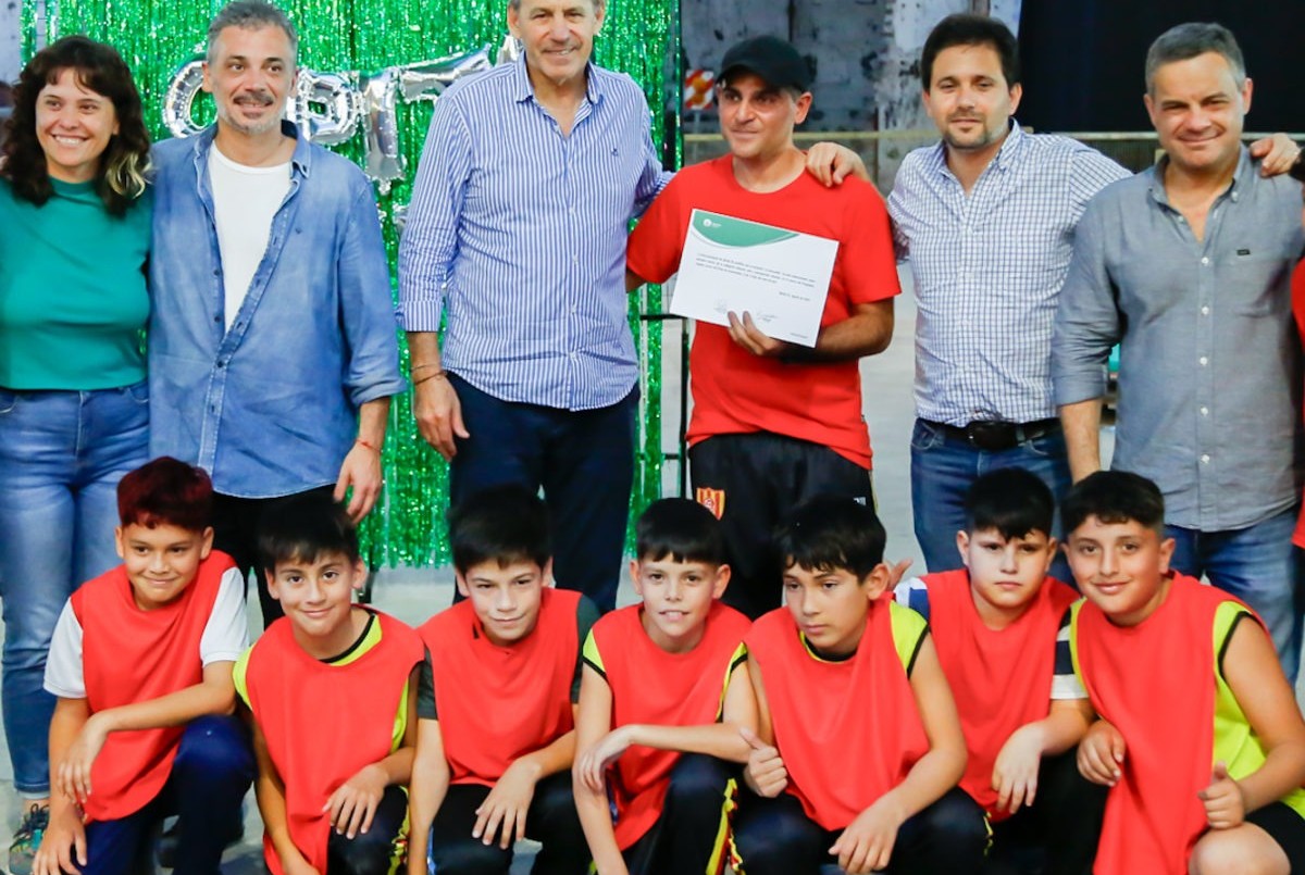 Jatón premió a los 51 proyectos ganadores de Capital Joven | Información General