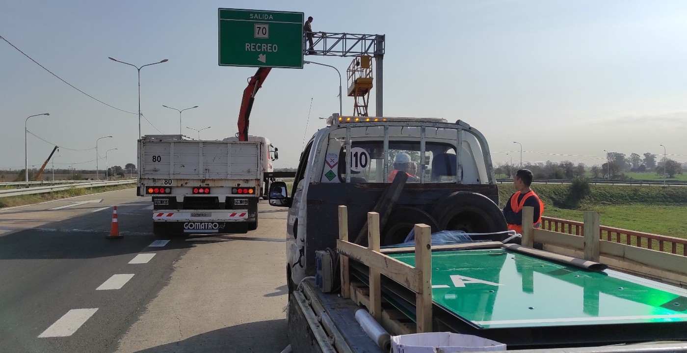 Mejoras en la cartelería en la circunvalación oeste de Santa Fe | Información General