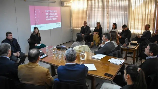 Santa Fe profundiza acciones con bancos para la protección de usuarios financieros | Información General