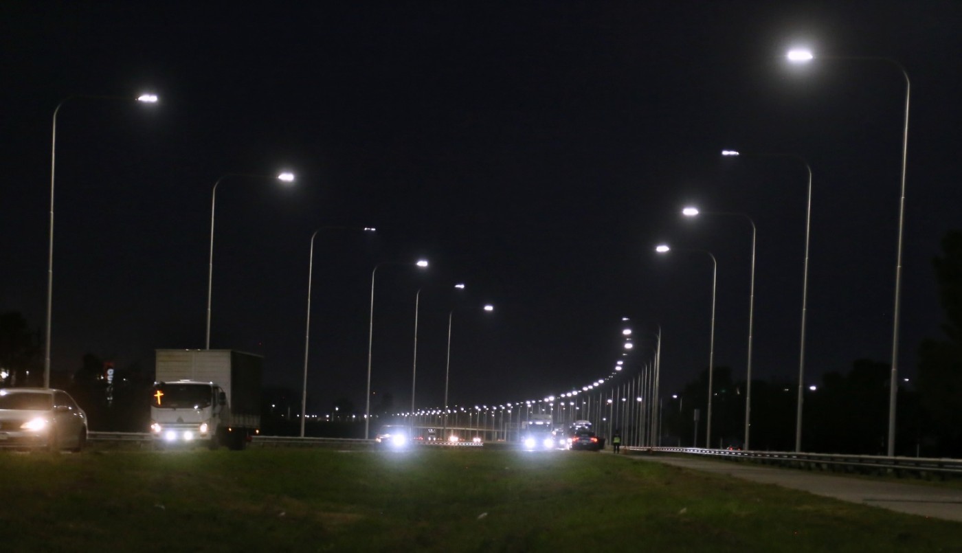 Inauguraron la nueva iluminación LED de un tramo de la autopista Santa Fe-Rosario | Información General