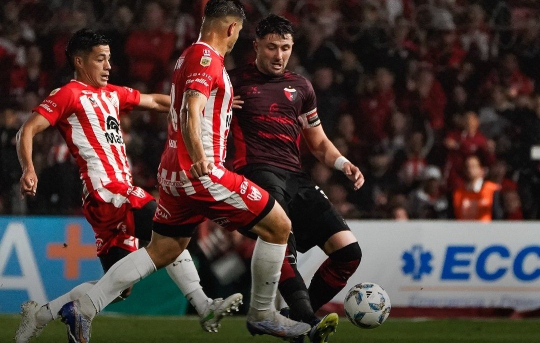 Colón se complica solo: jugó mal y perdió ante un rival directo | Deportes