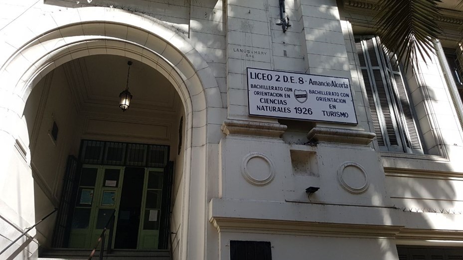 Encontraron sana y salva a la adolescente que desapreció al salir del colegio en Caballito | Nacionales