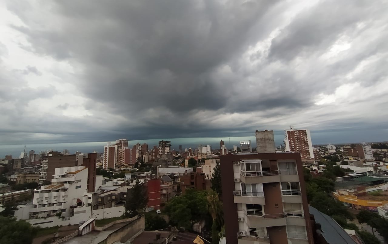 Rige un alerta meteorológico por tormenta en la ciudad para este miércoles | Información General