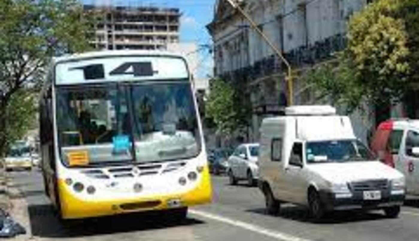 Se destrabó el conflicto del transporte pero dos líneas siguen de paro | Información General