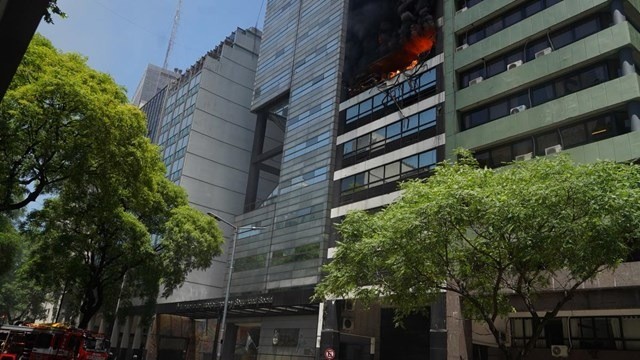 Incendio al lado de la Secretaría de Trabajo: murió una mujer y hay 42 asistidos | Nacionales
