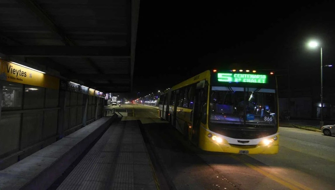 Colectivos: llegaron los fondos y se restablece el servicio nocturno | Información General