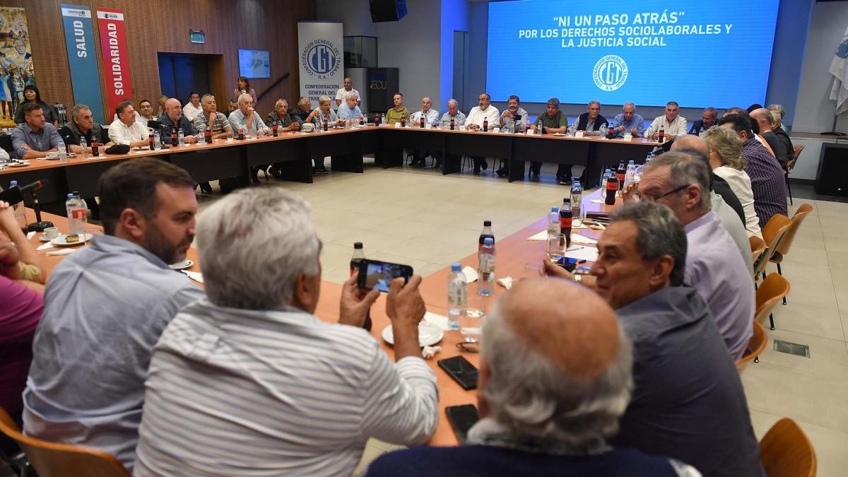 DNU: La CGT analiza un plan de lucha aunque sin paro general | Noticias