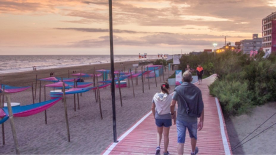 "Escenario incierto": el intendente de Villa Gesell expresó preocupación por bajas reservas para el verano | Nacionales