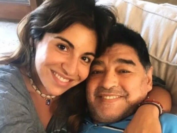 Le robaron el celular a Gianinna Maradona: "Lo que más me dolió fue perder la estampita de mi viejo" | Espectaculos