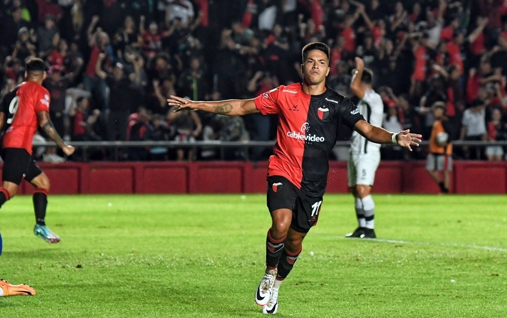 Colón goleó a Patronato y se subió a lo más alto de la tabla de su zona | Deportes