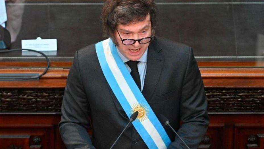 Javier Milei anunció que cerrará la agencia de noticias Télam | Nacionales