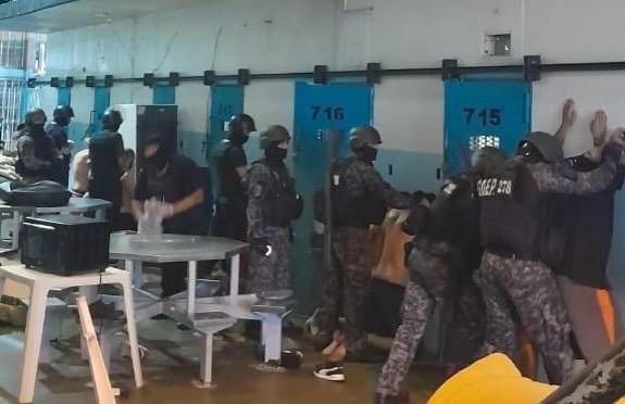 Hicieron una requisa sorpresiva en los pabellones de la cárcel de Piñero | Información General