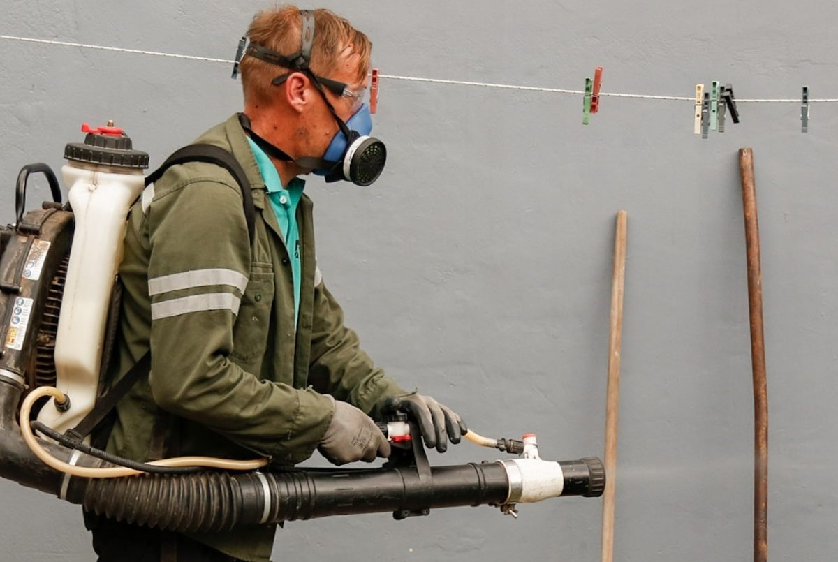 Continúan las fumigaciones espaciales para combatir el dengue en la ciudad | Información General