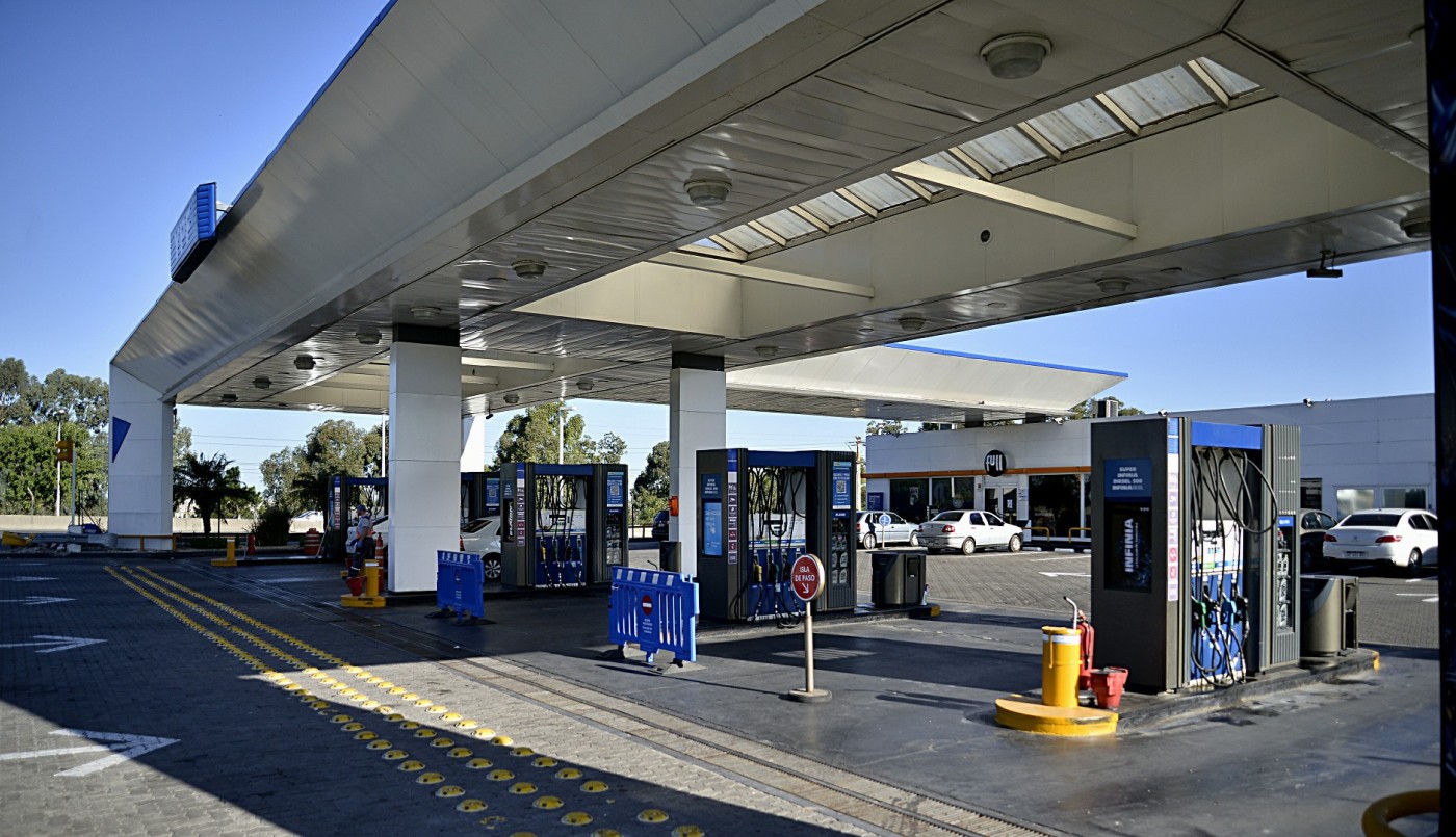 Nuevo aumento de la nafta: ¿cuánto costará a partir del lunes? | Información General