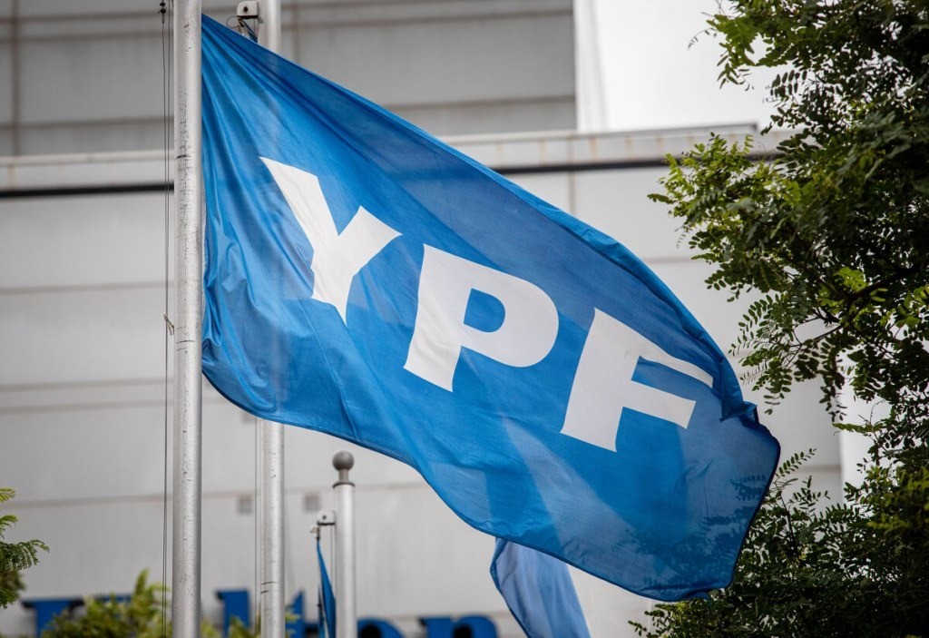 YPF: pérdidas económicas en 2023 pero los ejecutivos recibirán millones | Información General