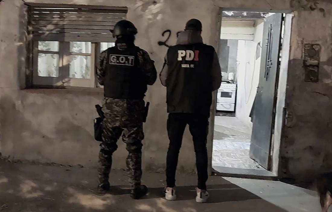 Detuvieron a 16 personas vinculadas a una banda que extorsionaba desde la cárcel | Información General